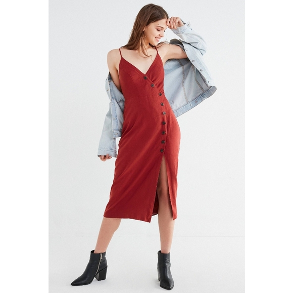 UO Amber Linen Buttondown Sundress - Picture 1 of 10